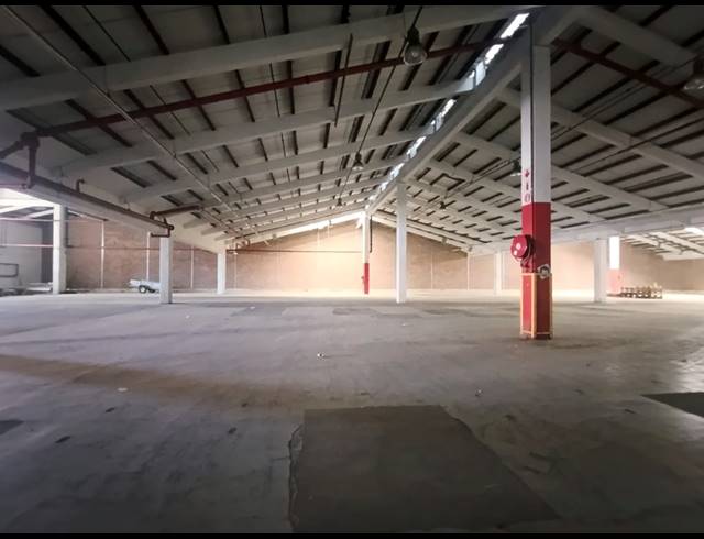 5,015M² WAREHOUSE TO LET IN NEW GERMANY